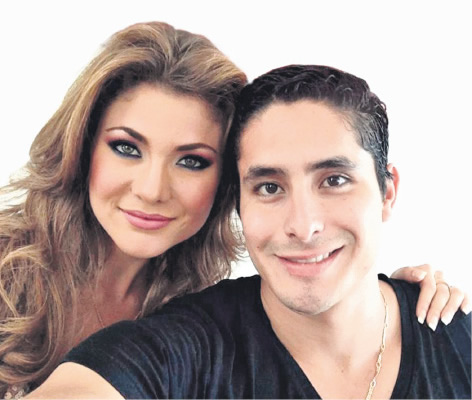 Constanza Báez y su novio Nelson Riofrío